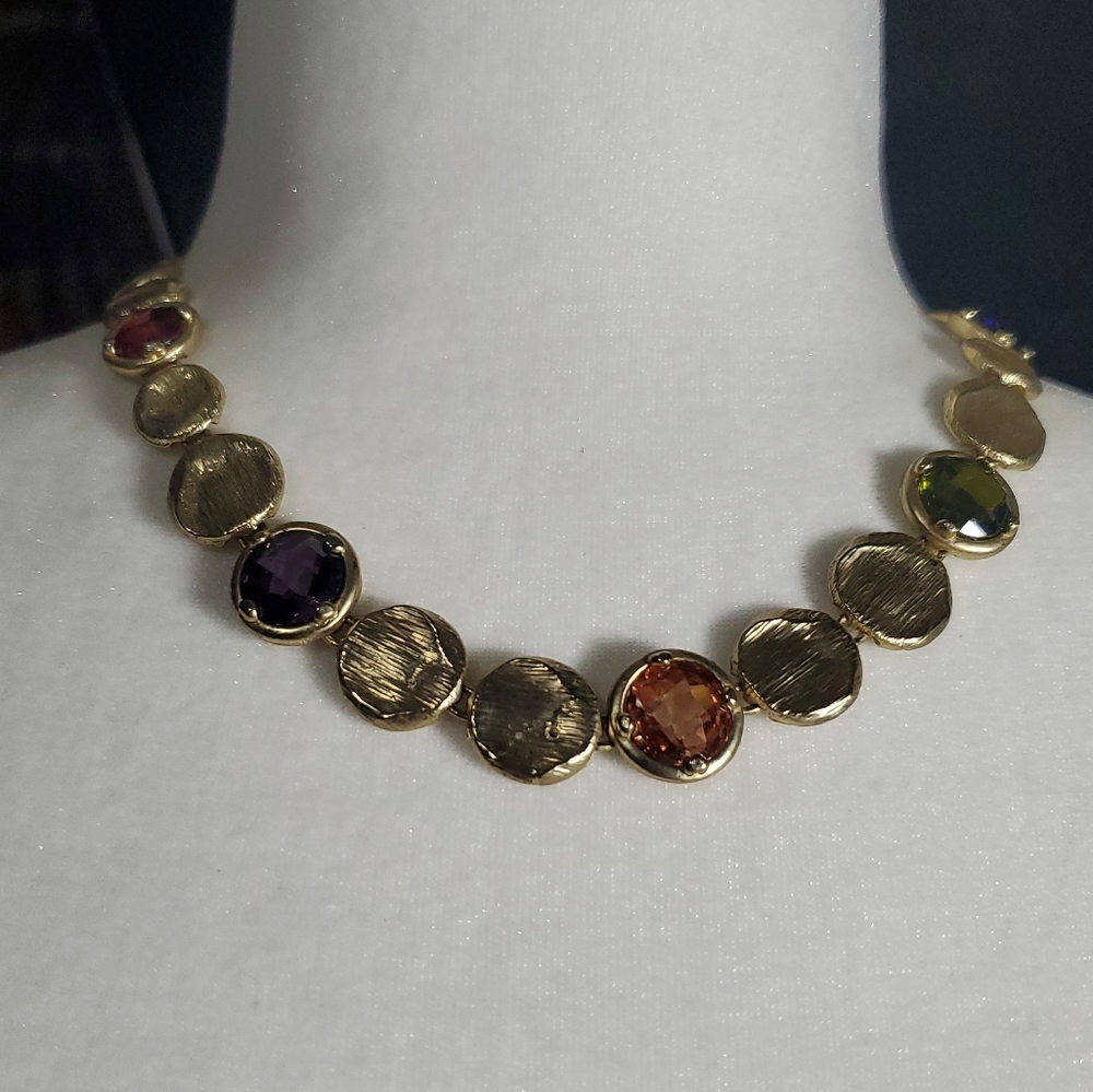 ETRUSCAN DESIGN TEXTURED GOLD TONE METAL MEDALLION COIN DISK CRYSTAL NECKLACE
